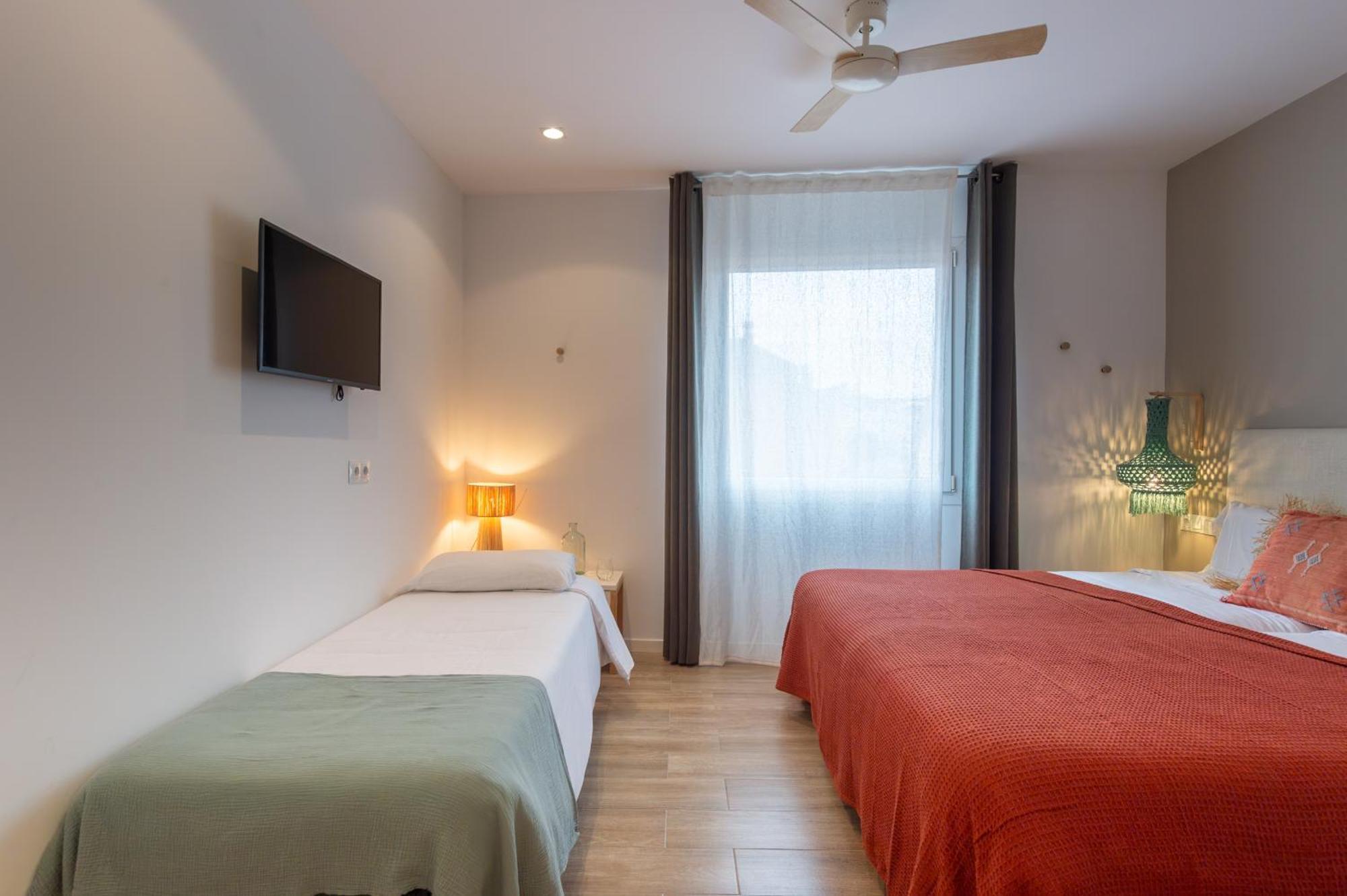 Hostal Boutique Es Portalet Sant Feliu de Guíxols Rum bild
