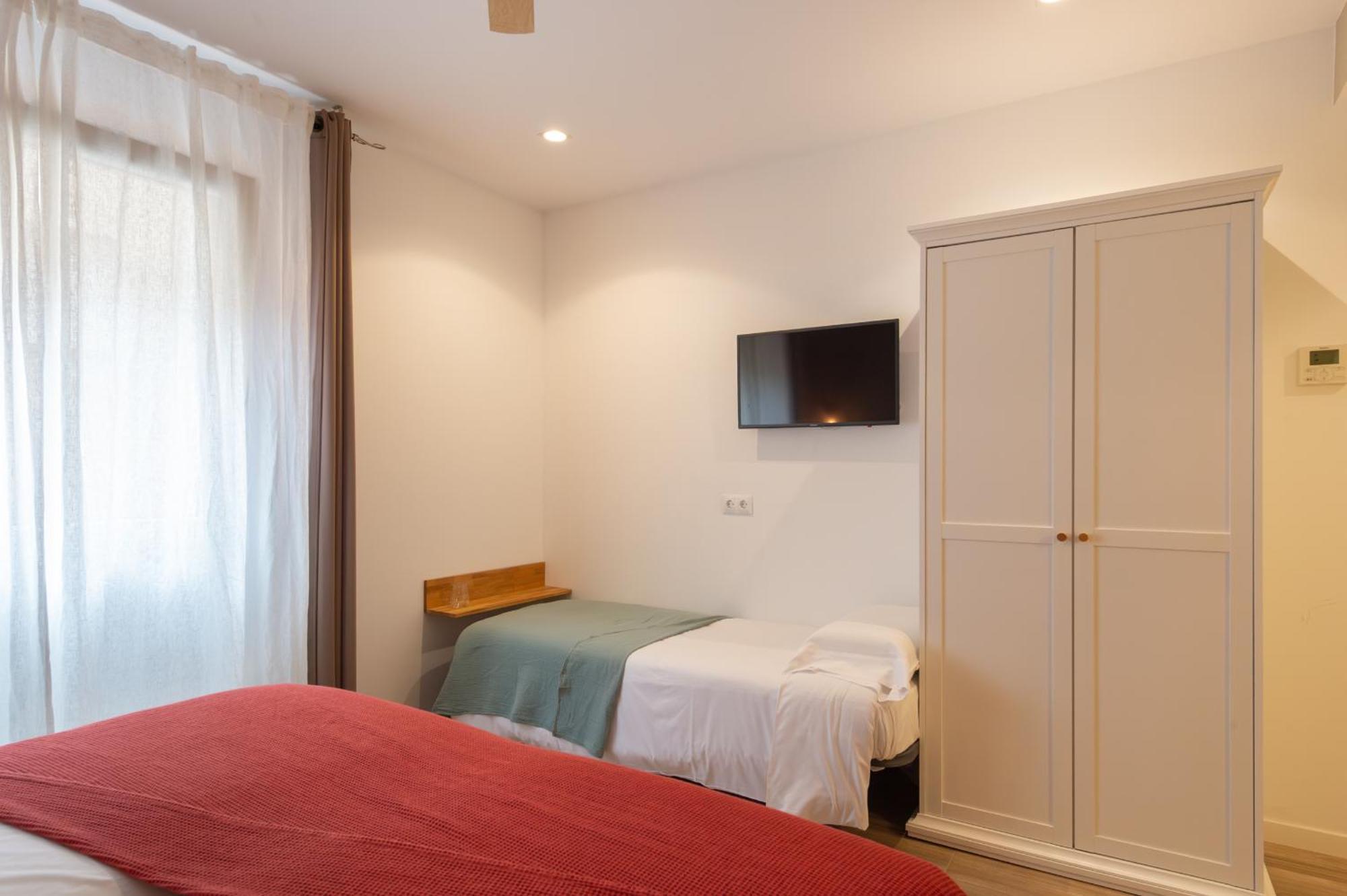 Hostal Boutique Es Portalet Sant Feliu de Guíxols Rum bild